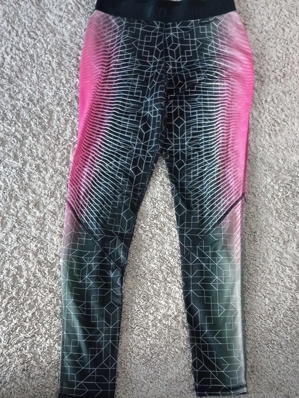 Nike  Womens Black Leggings with Pink Gradient and Geometric Print Size M